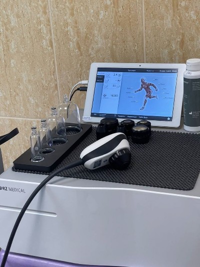 Как УВТ помогает при плечелопаточном периартрите.