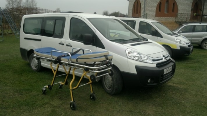 Когда стоит обращаться за услугой перевозки больных?