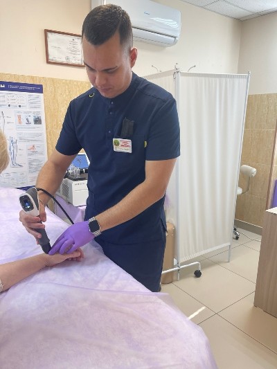 Восстановление подвижности кисти с помощью ударно-волновой терапии.